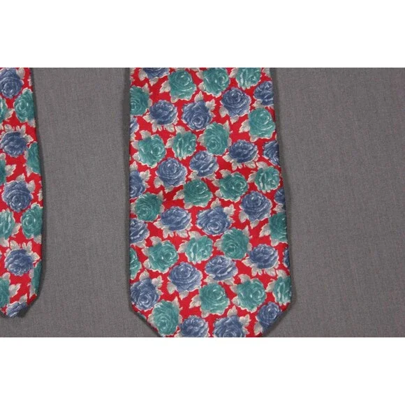Vintage Woodward Floral Red Silk Tie Handmade Necktie 3.5" Wide - Picture 5 of 5
